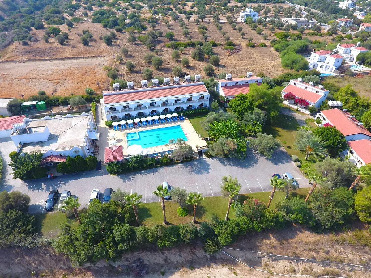Bare Hill Holiday Village Elea ภายนอก รูปภาพ