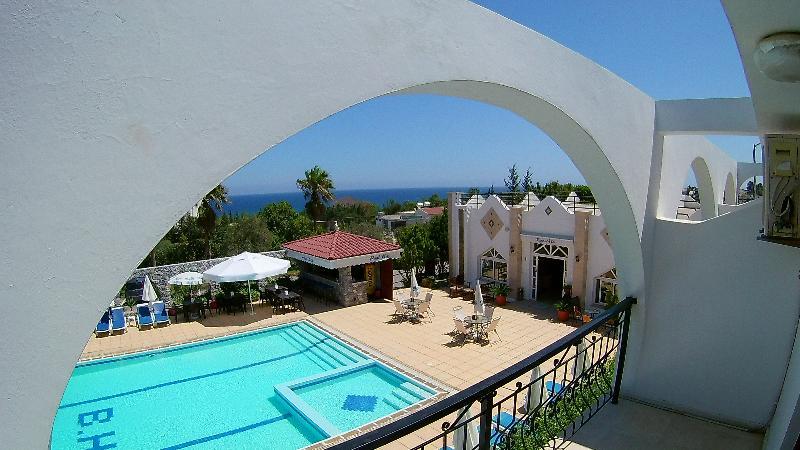 Bare Hill Holiday Village Elea ภายนอก รูปภาพ