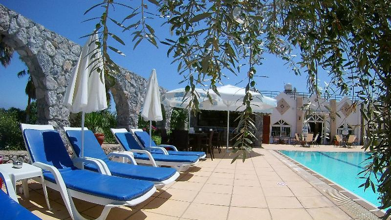 Bare Hill Holiday Village Elea ภายนอก รูปภาพ
