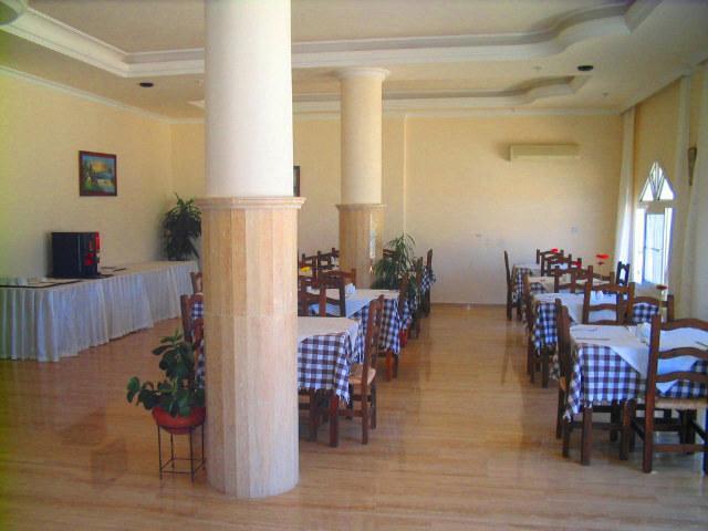 Bare Hill Holiday Village Elea ร้านอาหาร รูปภาพ